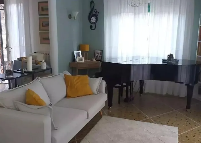 Dimora Casabianca B&B&Family Relais Tirrenia